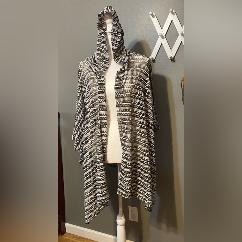 Hollister Black and White Patterned Hooded Poncho